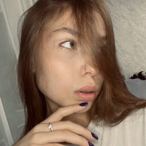 MadelineLewis recorded live image