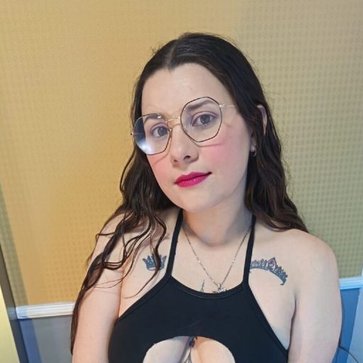 MadyMolet cam naked image