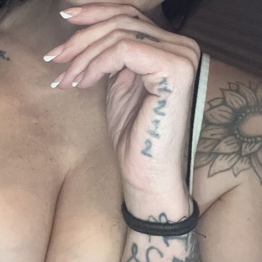 Maexmaee naked porn image