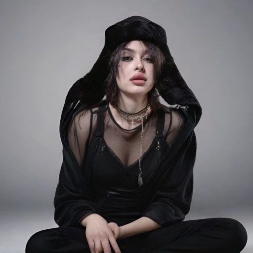 MahaliaNeher pussy show image