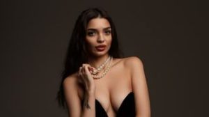 MarciaMarshall cam naked image