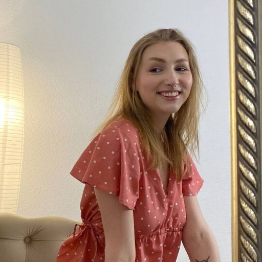 MarcyLinden strip amateur image