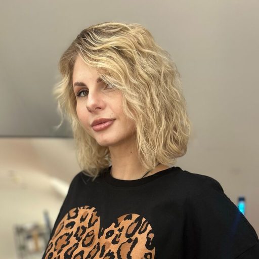 MariamCordner online shows image