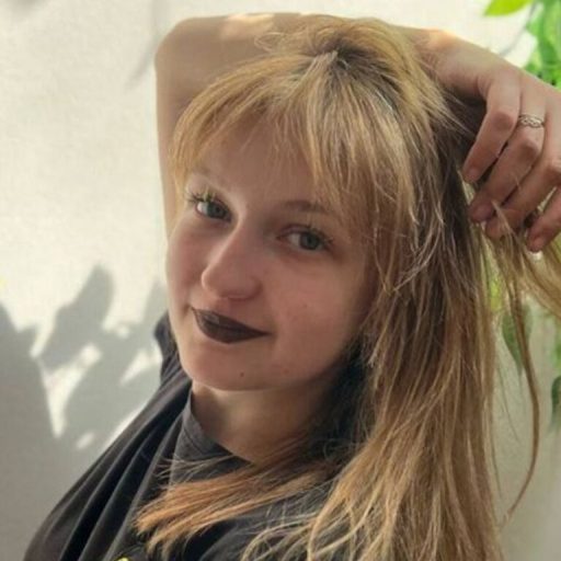 MarryMartins fingering ass image