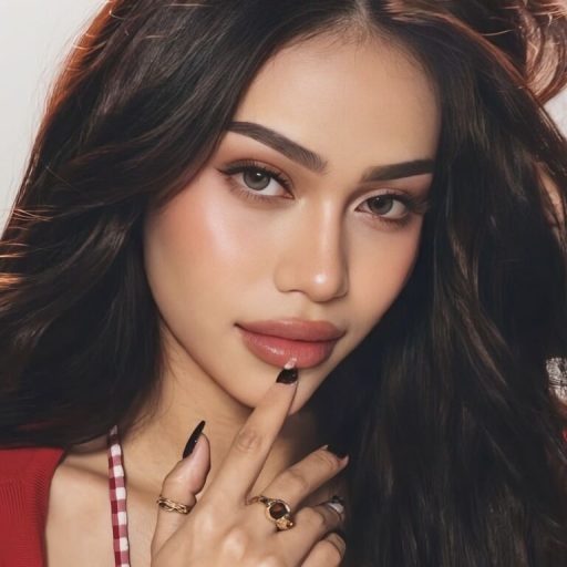 MartinaFamurri show fingering image