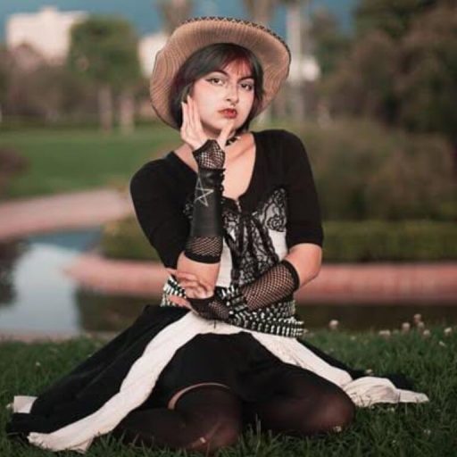 MavelynKim online shows image