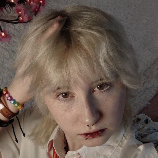 MayLeaf webcam free image