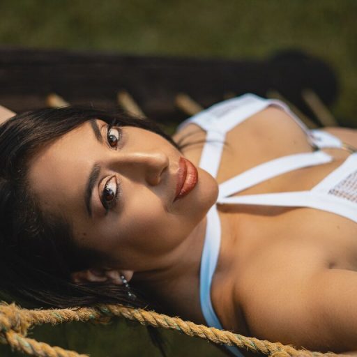 MayraVegga pictures toy image