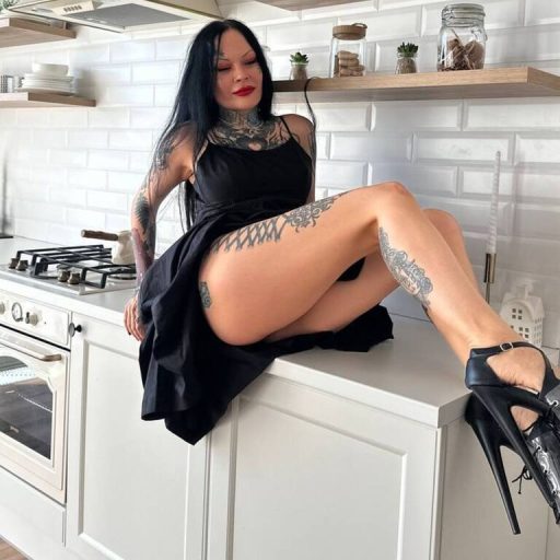 MeganBlackmoon free dildo image
