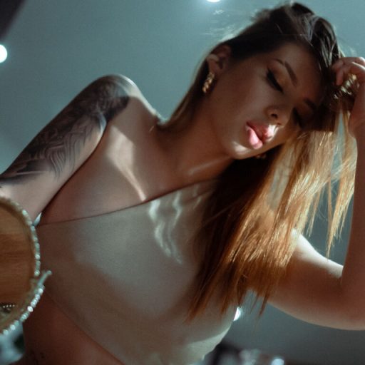 MelanieLux cam naked image