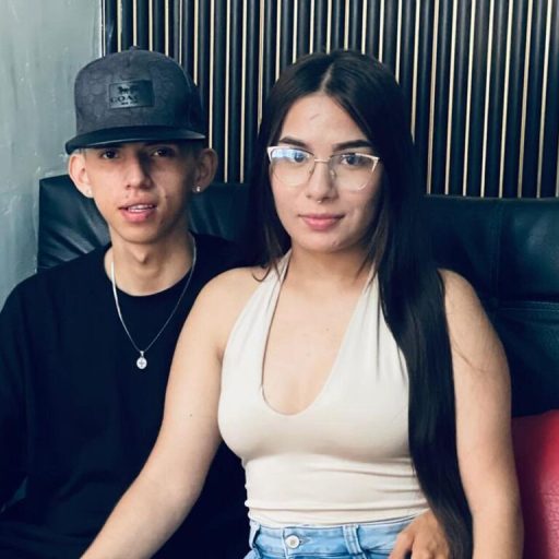 MiaAndTeylor webcam free image