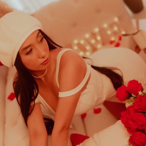 MiaHenley video photos image