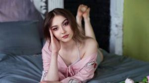 MiaMoonee recorded live image