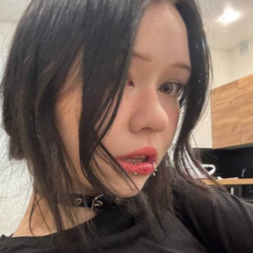 MiaMyaw real strip image