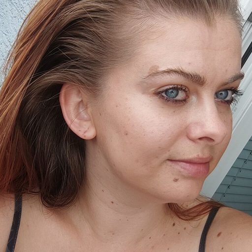 MiaSean shows recorded image