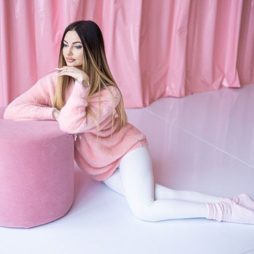 MihaelaLuna pussy show image