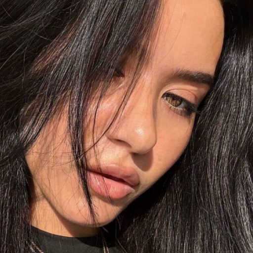 MikaelaRotz pussy show image