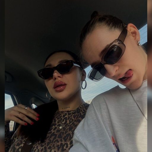 MilaAndKitty show fingering image