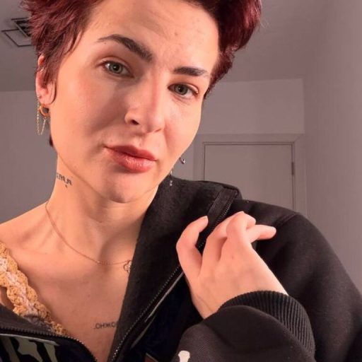 MilanaNevskaya pussy show image