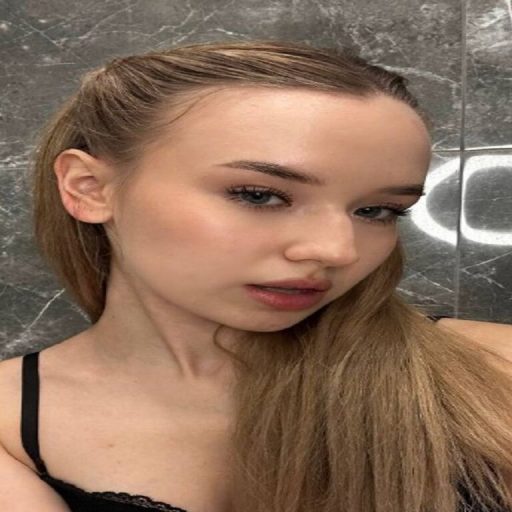 MildredMuch hd nude image