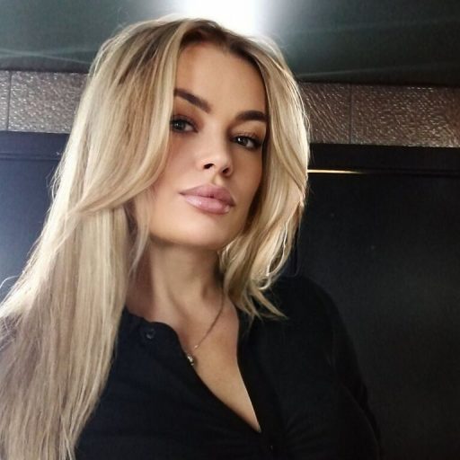 MilenaBia fingering ass image