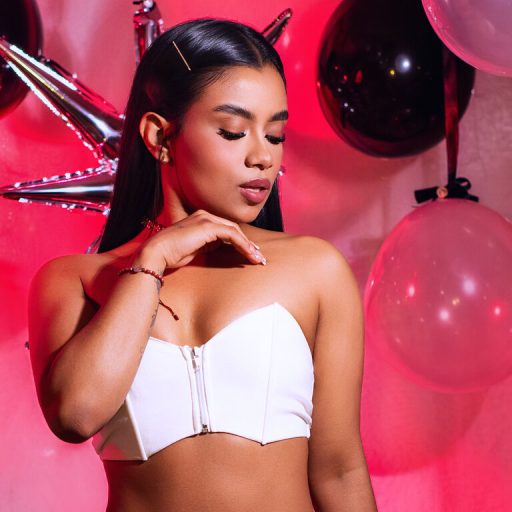 MilyThomas shows recorded image