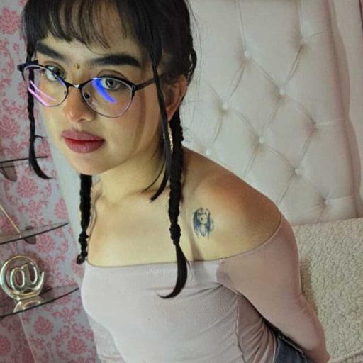 MinniVincent pussy show image