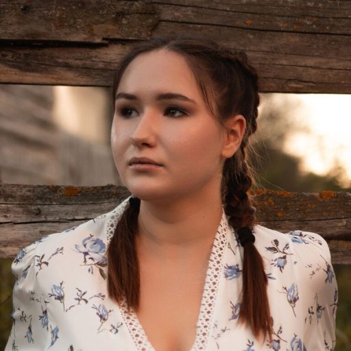 MiraEvansi live video image
