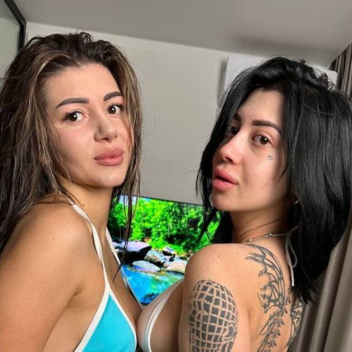 MishelandAnna live video image