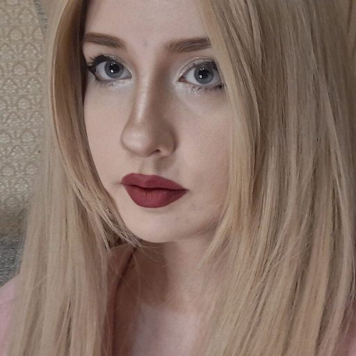 MissRoseTaylor shows recorded image