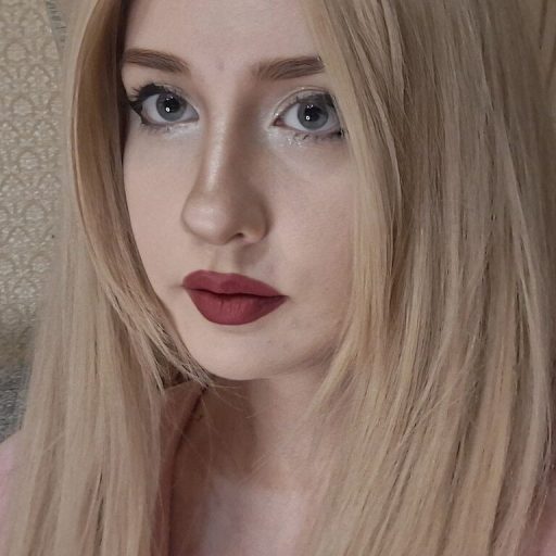 MissRoseTaylor shows recorded image