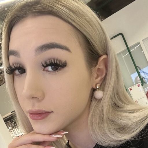 MollieClasby recorded live image