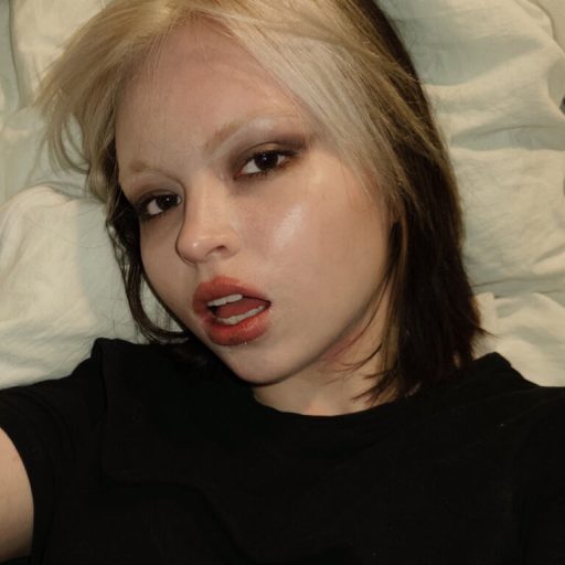 MollyHuntt hd nude image