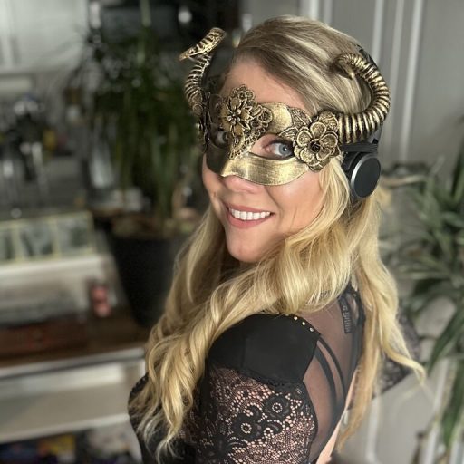 MrsMidnightMuse lj cam image