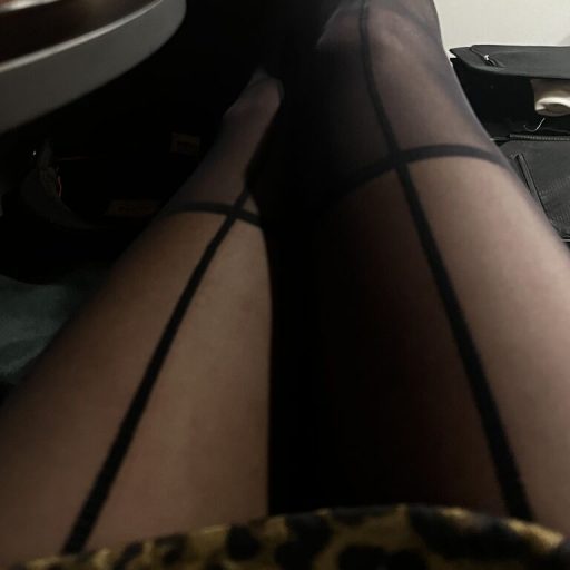 MuseRosse pussy show image
