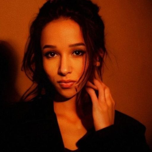 MylaBourgeois shows recorded image