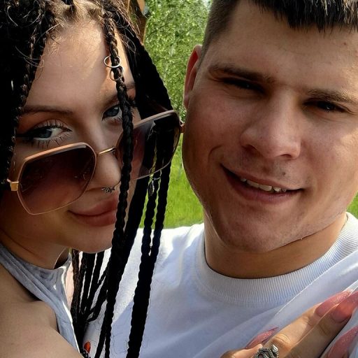 NadiNicolas online shows image