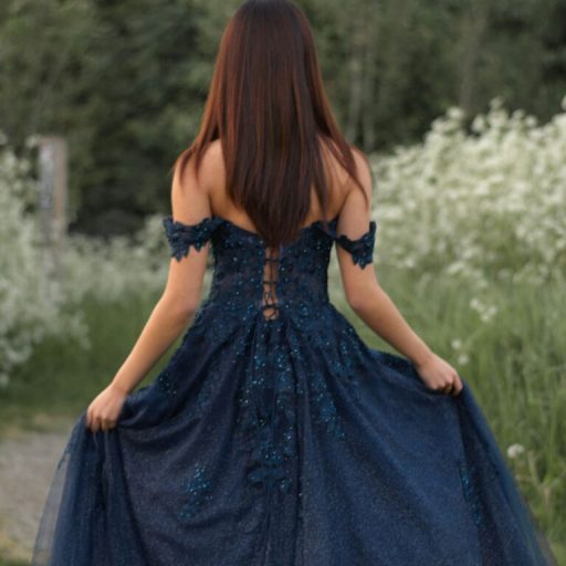 NaiPerez show fingering image