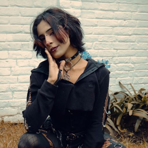 NaomiiSky cam naked image