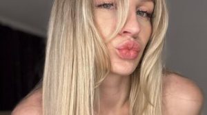 NicoleHamm amateur lush image