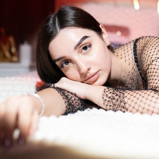 NicoleWillow webcam free image