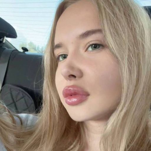 NicolettaCooper recorded live image