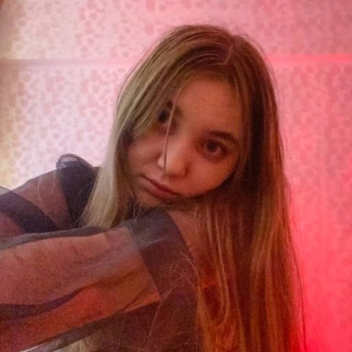 NidiaHeagy free dildo image