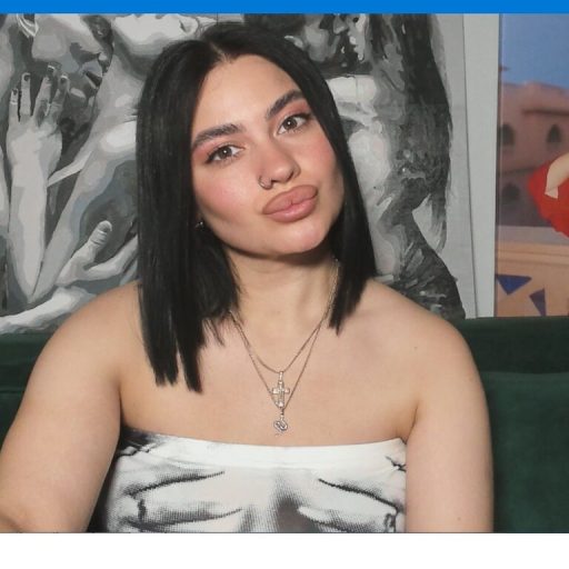 NikkiJohn online shows image