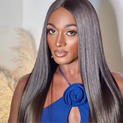 NikoleBrooks real strip image