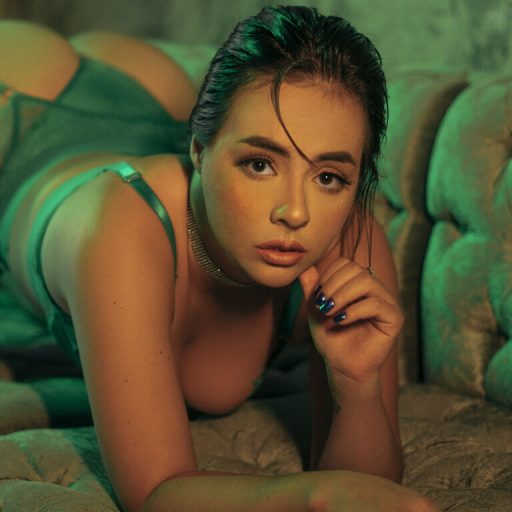 NoaJones cam naked image