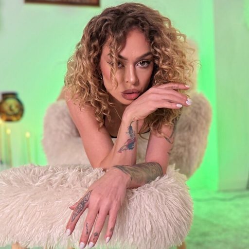 NoaVrai fingering ass image