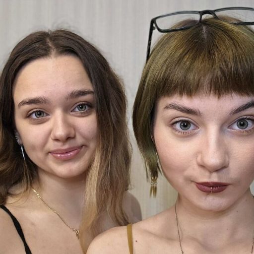 NoreenAndJuliana pussy show image