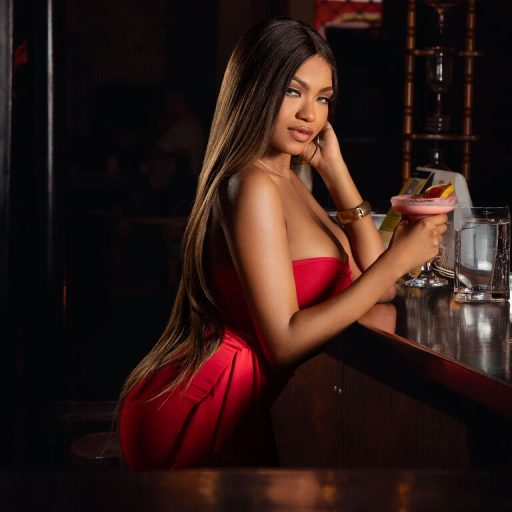 NylaSinclair amateur lush image