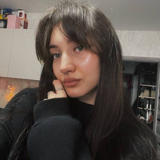 OliviaNortons pussy show image